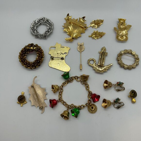 Christmas Jewelry Lot  Brooches Bracelet Earrings Vintage Modern Holly Candle - Picture 9 of 16